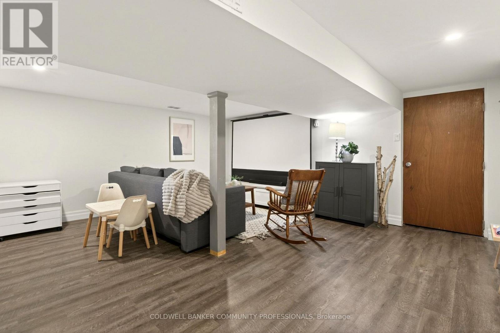 181 Simcoe Street E, Hamilton, ON - Indoor Photo Showing Other Room