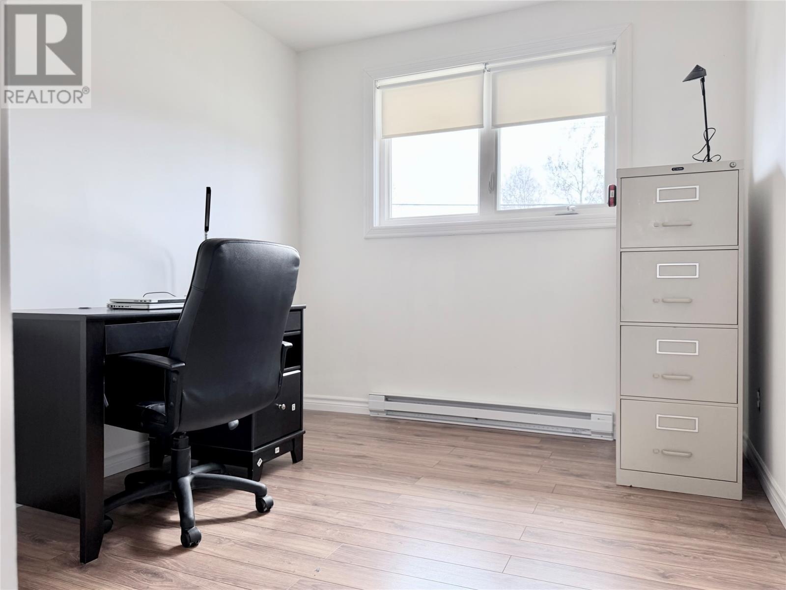17 Second Avenue, Pasadena, NL - Indoor Photo Showing Office