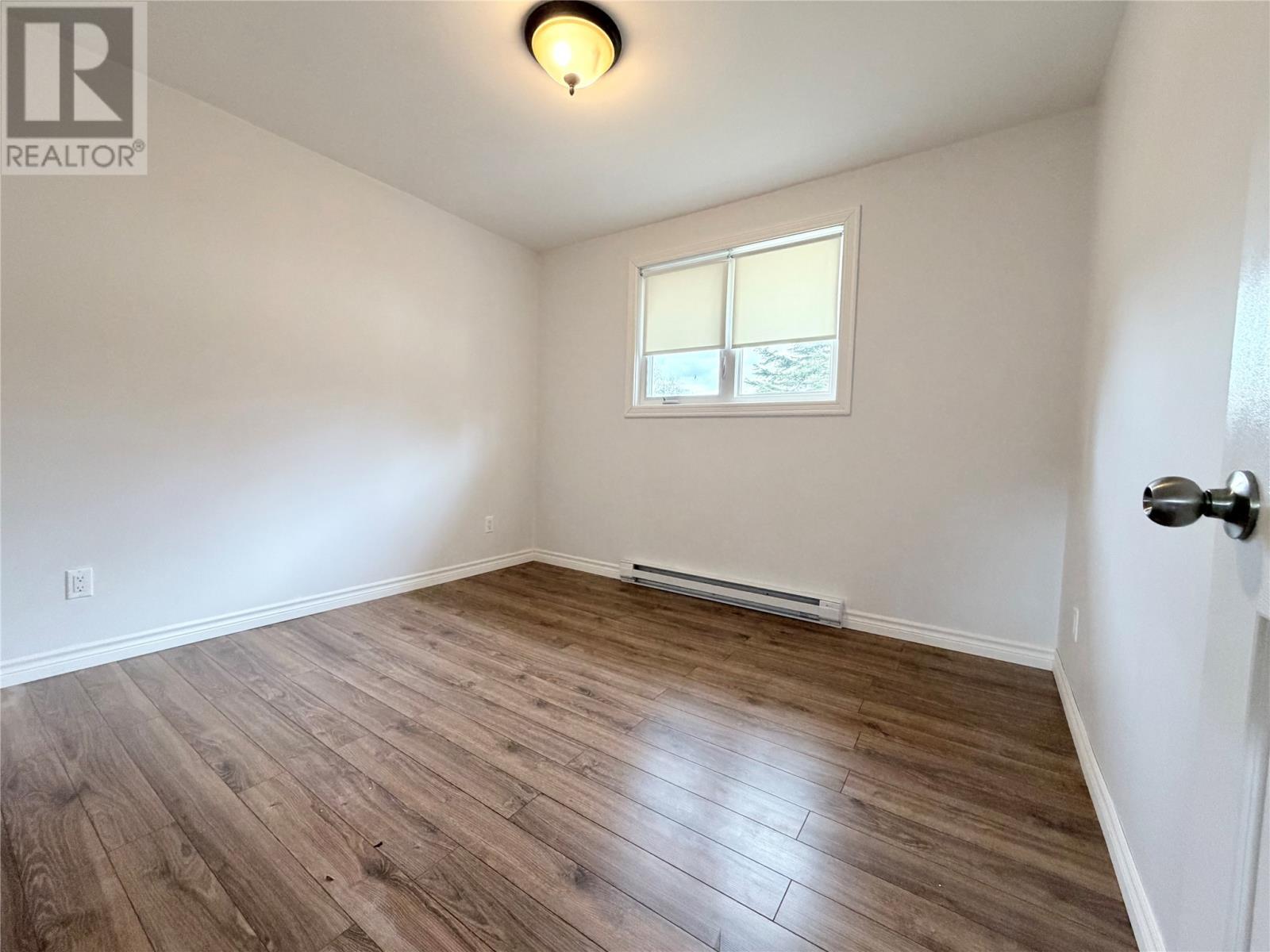 17 Second Avenue, Pasadena, NL - Indoor Photo Showing Other Room