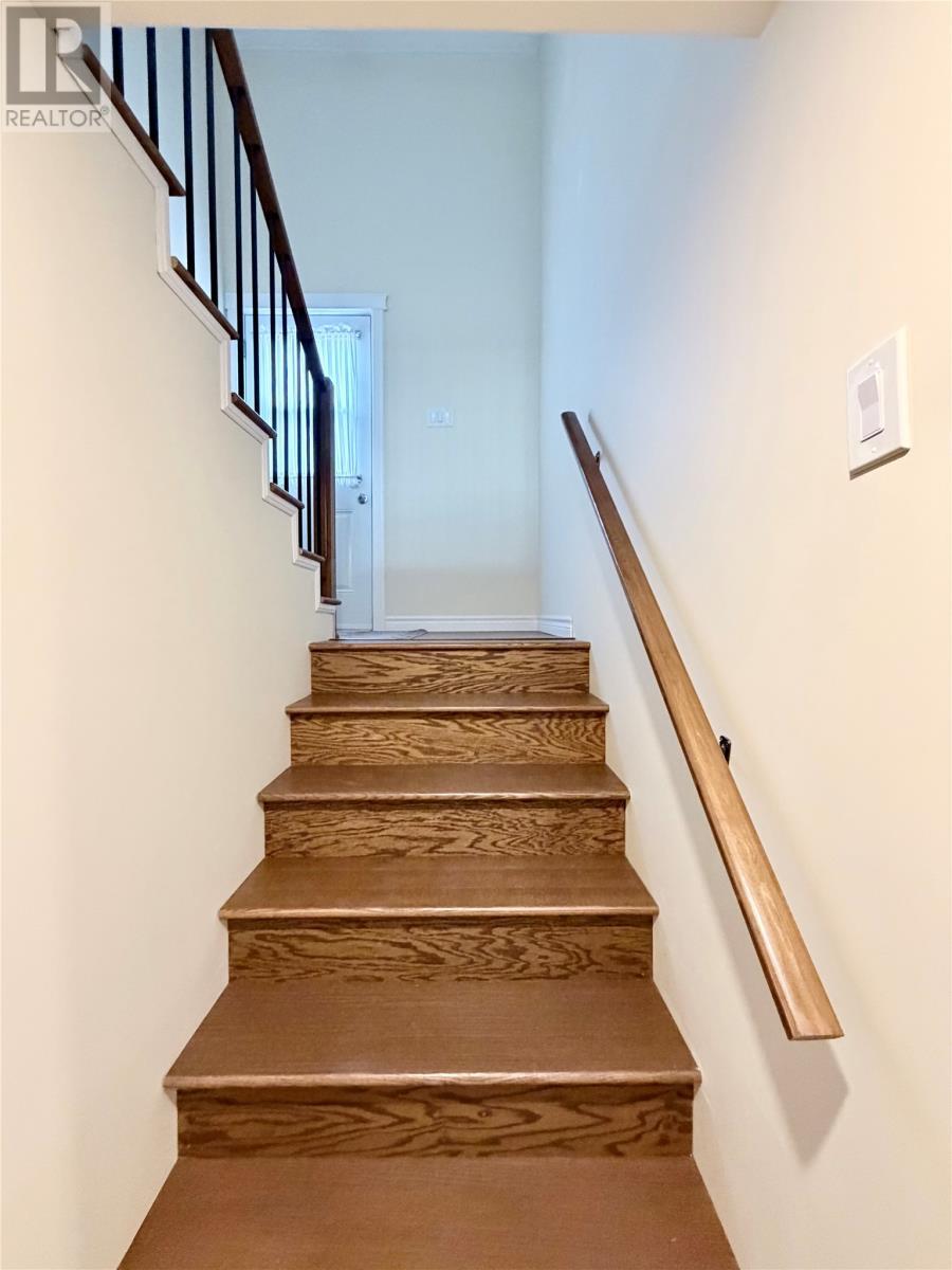 17 Second Avenue, Pasadena, NL - Indoor Photo Showing Other Room