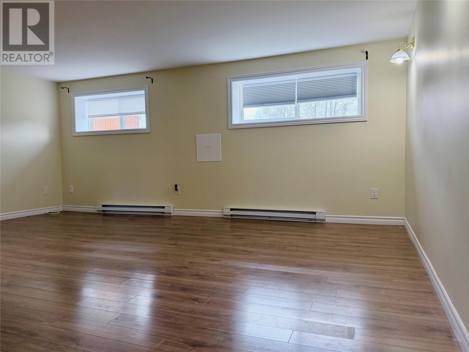17 Second Avenue, Pasadena, NL - Indoor Photo Showing Other Room