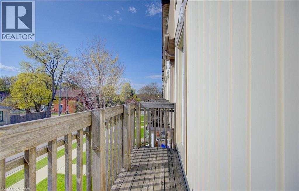 142 York Road Unit# 9, Guelph, ON - Outdoor