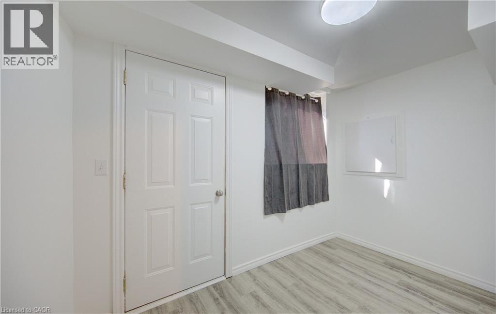 142 York Road Unit# 9, Guelph, ON - Indoor Photo Showing Other Room