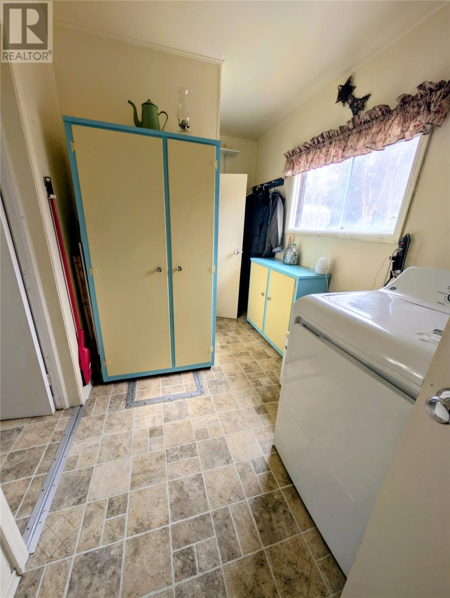 3 Smith'S Lane, Durrell, NL - Indoor Photo Showing Laundry Room