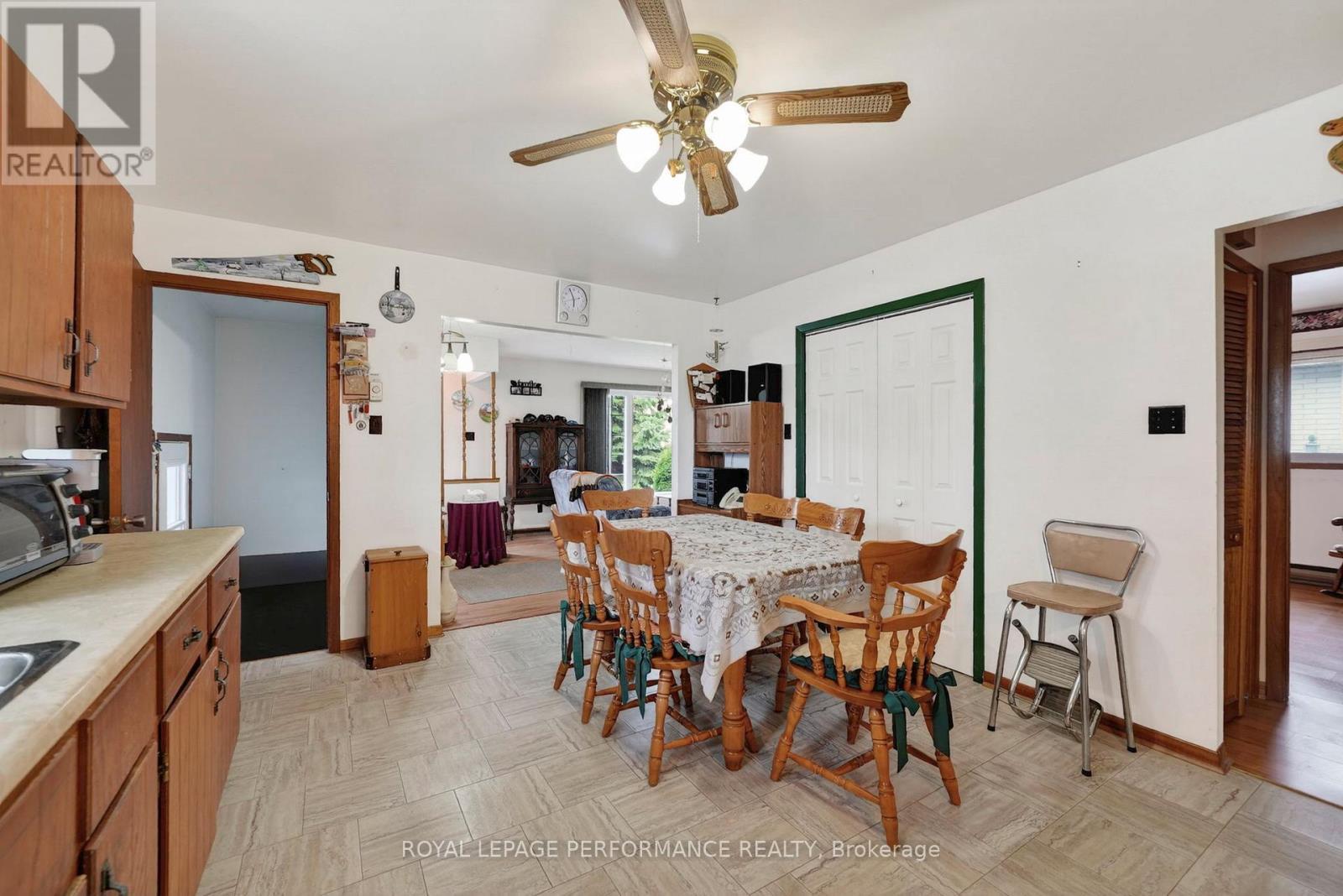 3205 Duval Avenue, Cornwall, ON - Indoor