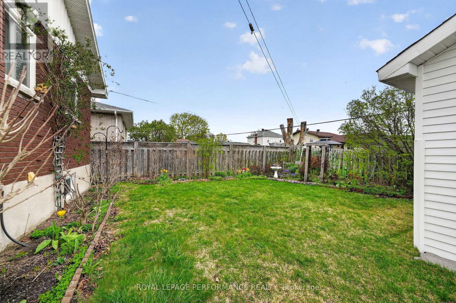 3205 Duval Avenue, Cornwall, ON - Outdoor