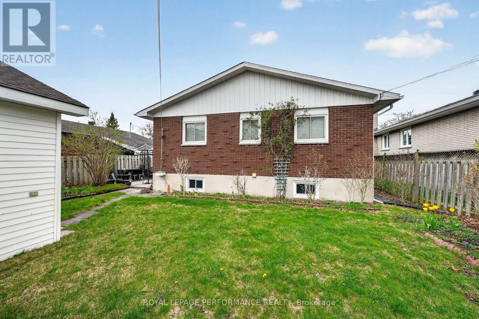 3205 Duval Avenue, Cornwall, ON - Outdoor With Exterior