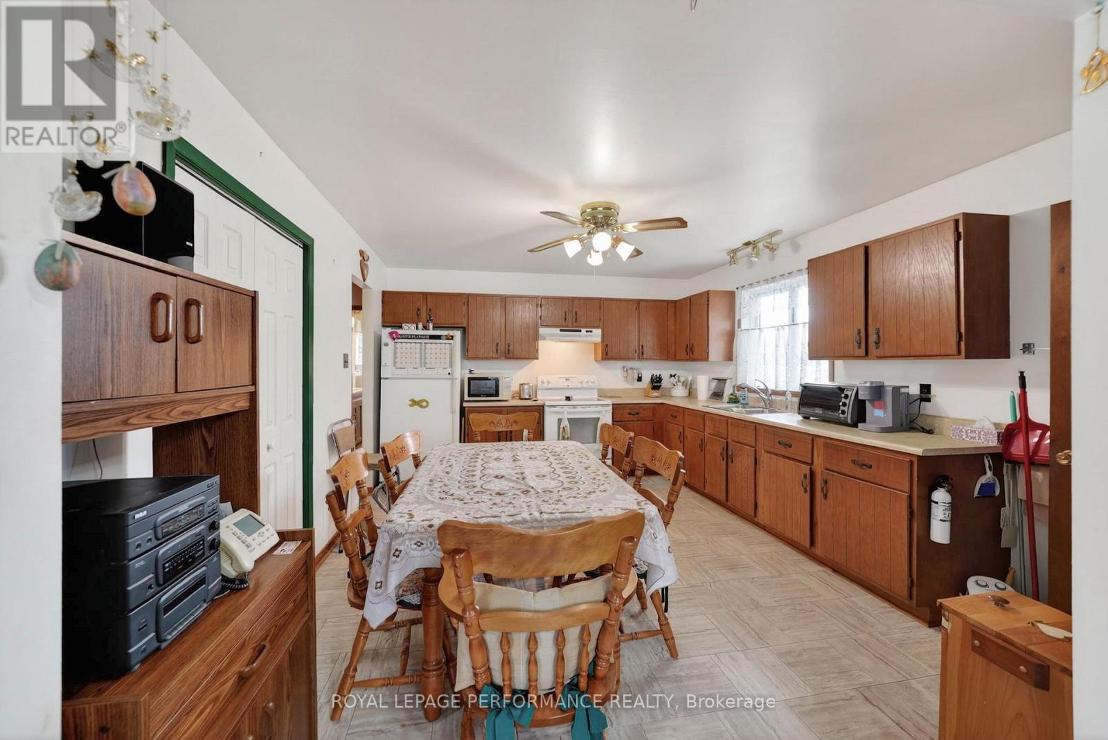 3205 Duval Avenue, Cornwall, ON - Indoor Photo Showing Other Room