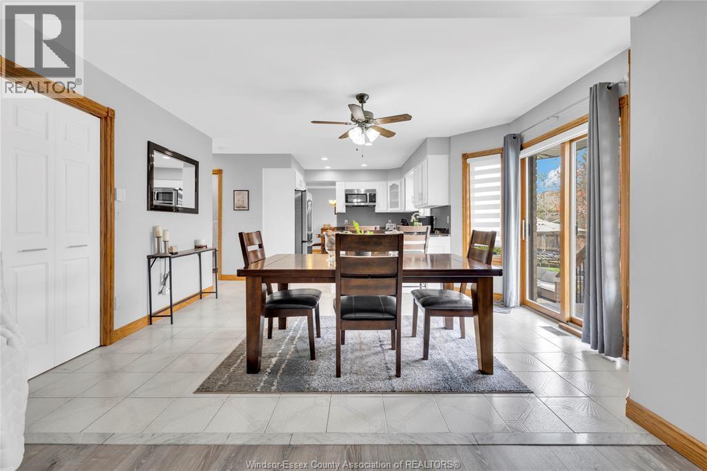 2048 Eugeni, Tecumseh, ON - Indoor Photo Showing Dining Room