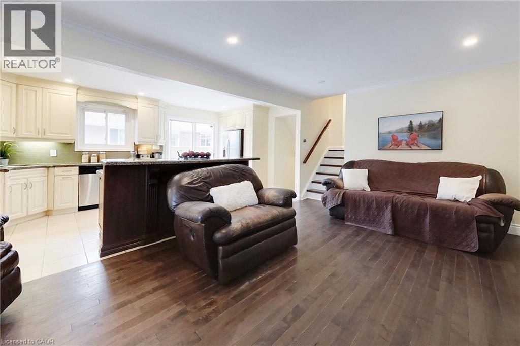 163 Pinegrove Crescent, Waterloo, ON - Indoor Photo Showing Other Room