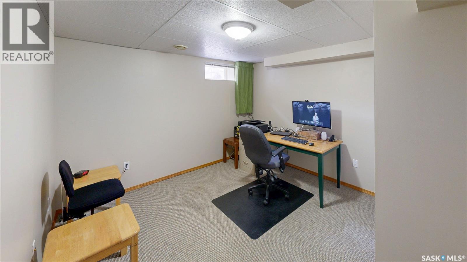 3254 Peyson Bay E, Regina, SK - Indoor Photo Showing Office