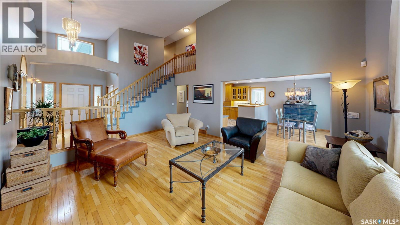 3254 Peyson Bay E, Regina, SK - Indoor Photo Showing Living Room