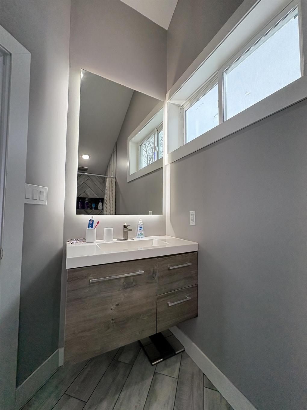 1026 Third Street E, Fort Frances, ON - Indoor Photo Showing Bathroom