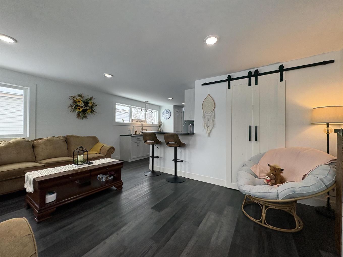 1026 Third Street E, Fort Frances, ON - Indoor Photo Showing Living Room