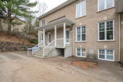 1120 Rue des Tournesols Sainte-Adèle, QC J8B 1S3