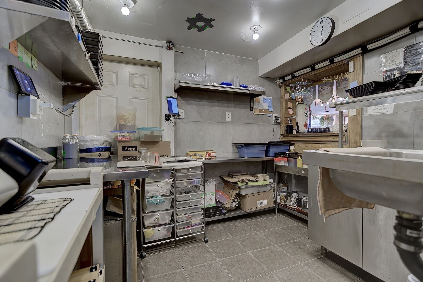 Kitchen - 27 Boul. D'Anjou, Châteauguay, QC - Indoor