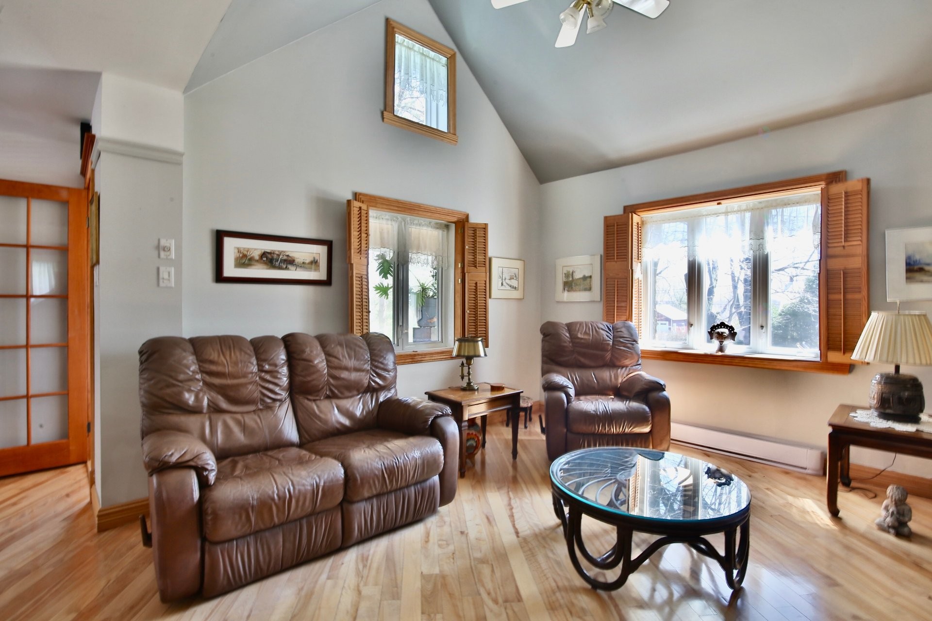 Salon - 1194Z Route 116, Acton Vale, QC