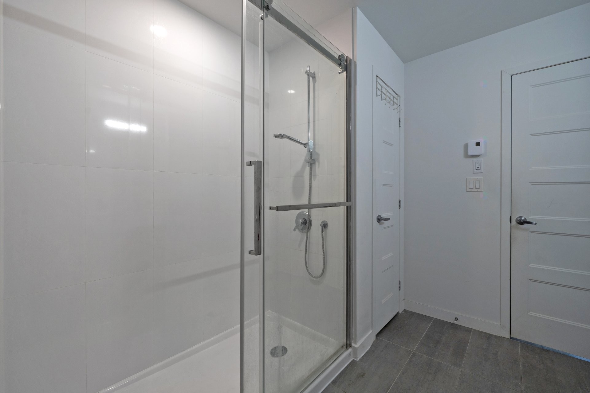 Bathroom - 107-5200 Boul. Henri-Bourassa O., Montréal (Saint-Laurent), QC - Indoor Photo Showing Bathroom