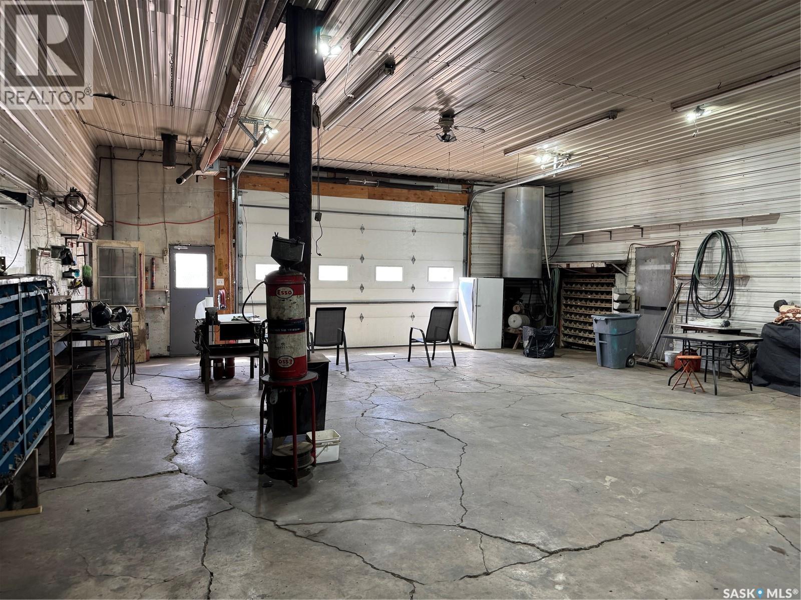 Prairie Preserves Acreage, Macoun, SK - Indoor Photo Showing Garage