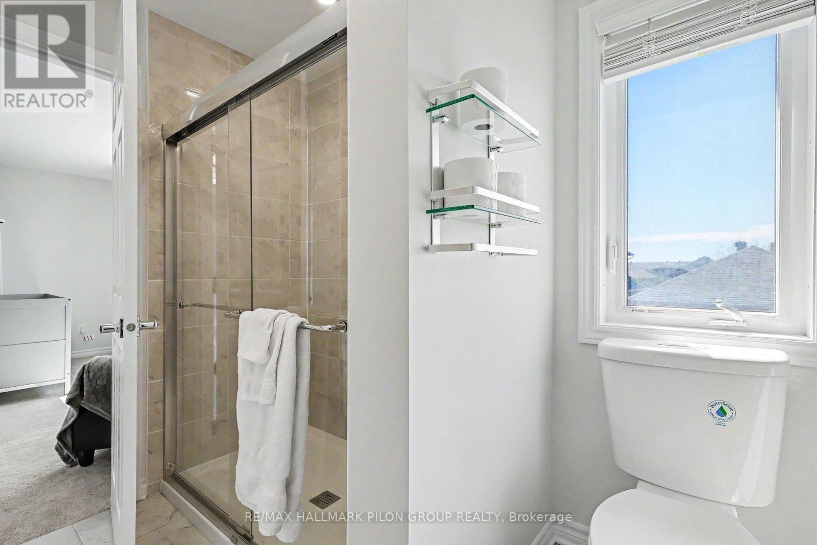 396 Ventoux Avenue, Ottawa, ON - Indoor Photo Showing Bathroom
