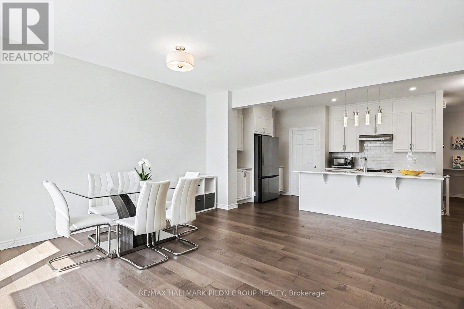 396 Ventoux Avenue, Ottawa, ON - Indoor Photo Showing Kitchen