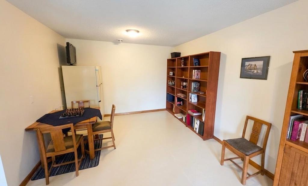 227 Transmitter Road, Kenora, ON - Indoor