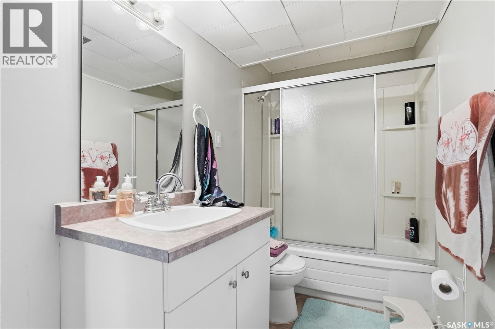 53 Rita Crescent, Saskatoon, SK - Indoor Photo Showing Bathroom