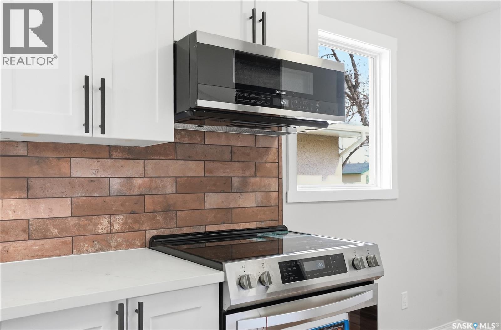 53 Rita Crescent, Saskatoon, SK - Indoor Photo Showing Kitchen