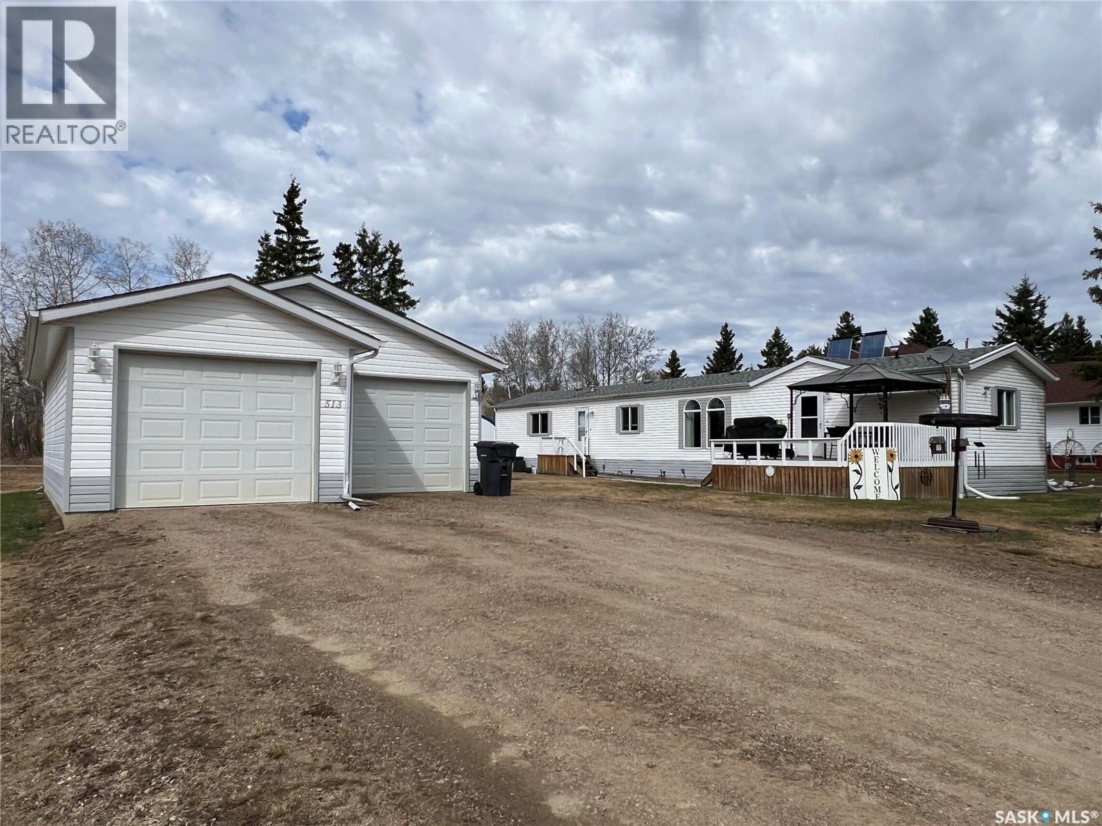 513 3Rd Street Nw, Goodsoil, SK