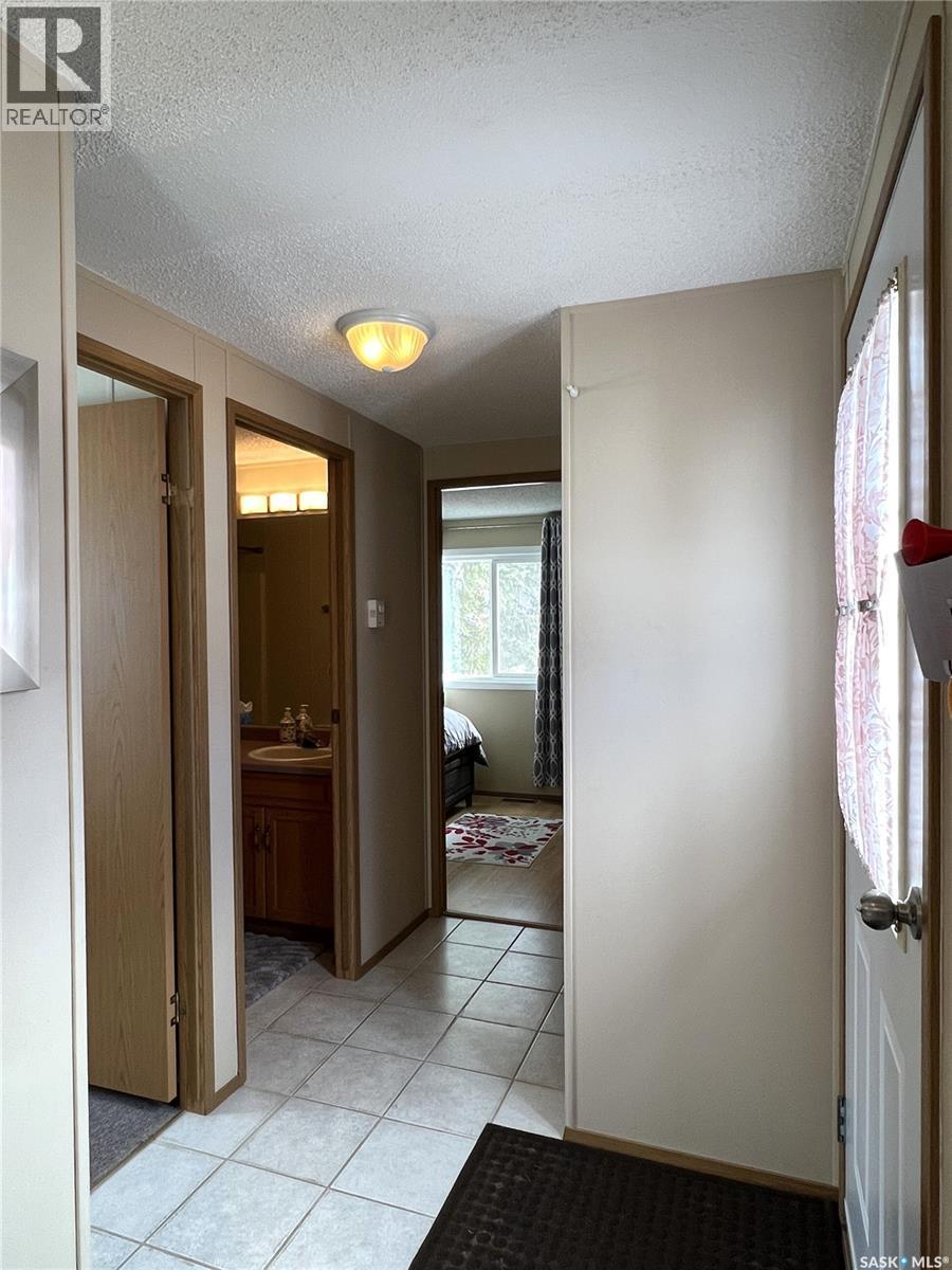 513 3Rd Street Nw, Goodsoil, SK