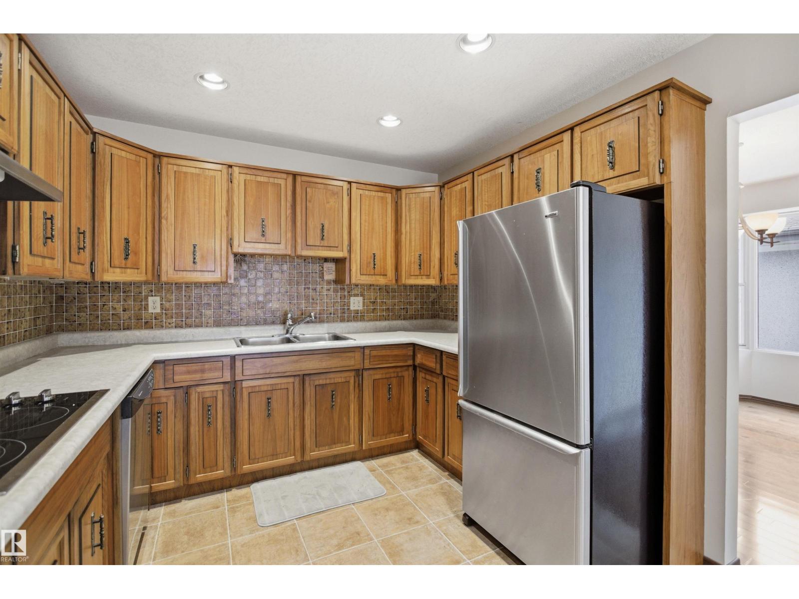 13222 116 St Nw, Edmonton, AB - Indoor Photo Showing Kitchen With Double Sink