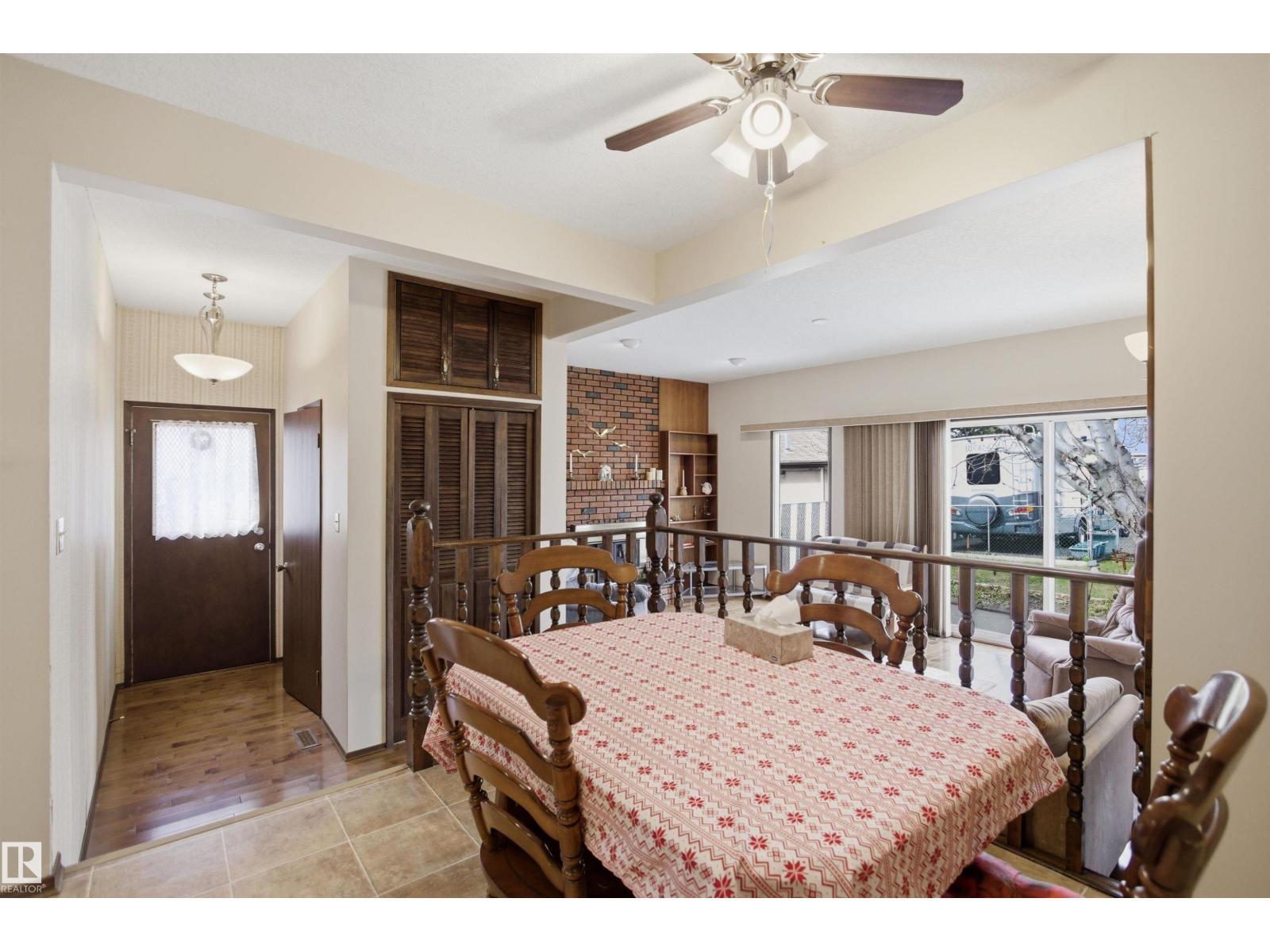 13222 116 St Nw, Edmonton, AB - Indoor