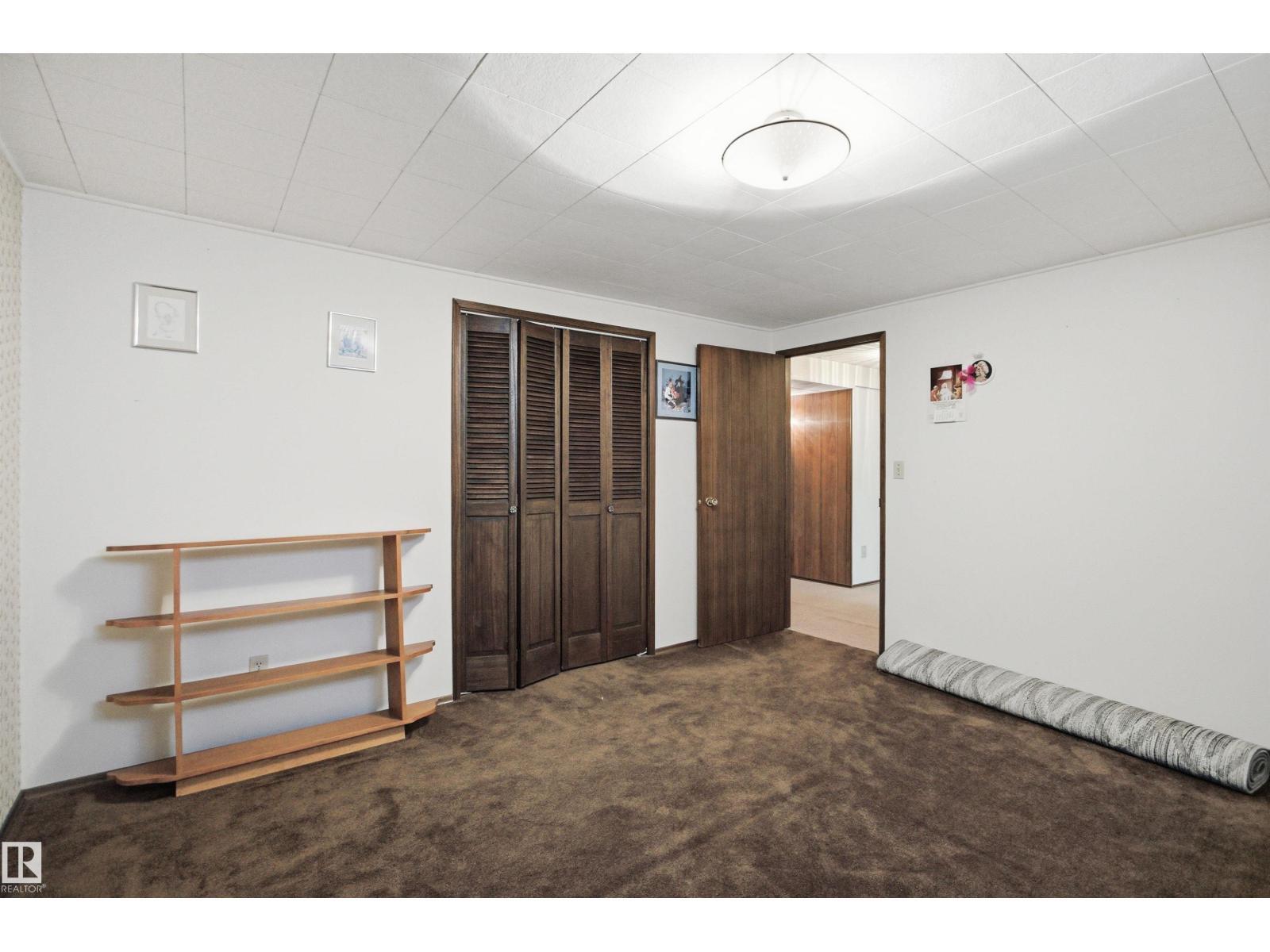 13222 116 St Nw, Edmonton, AB - Indoor Photo Showing Other Room