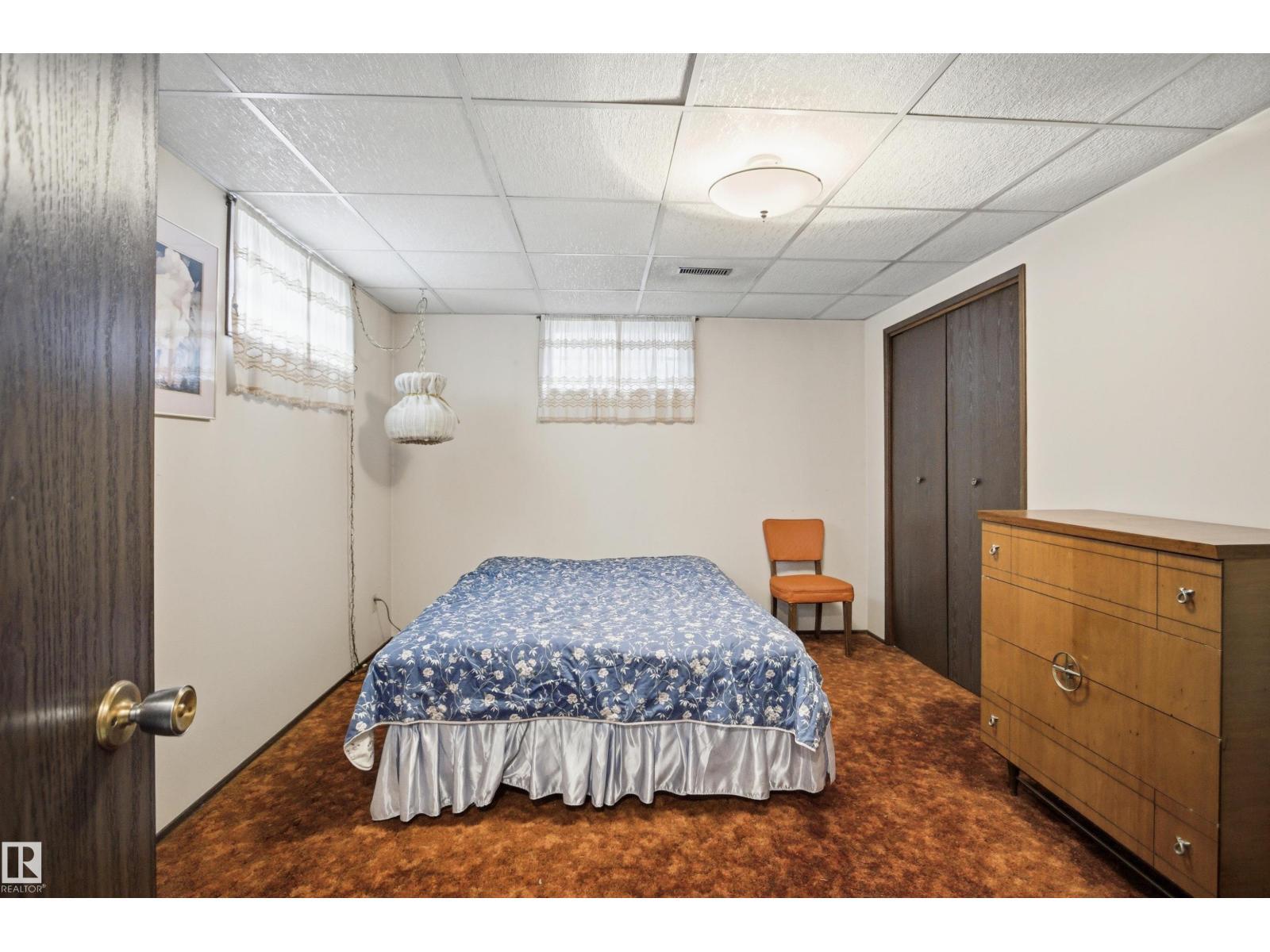 13222 116 St Nw, Edmonton, AB - Indoor Photo Showing Bedroom