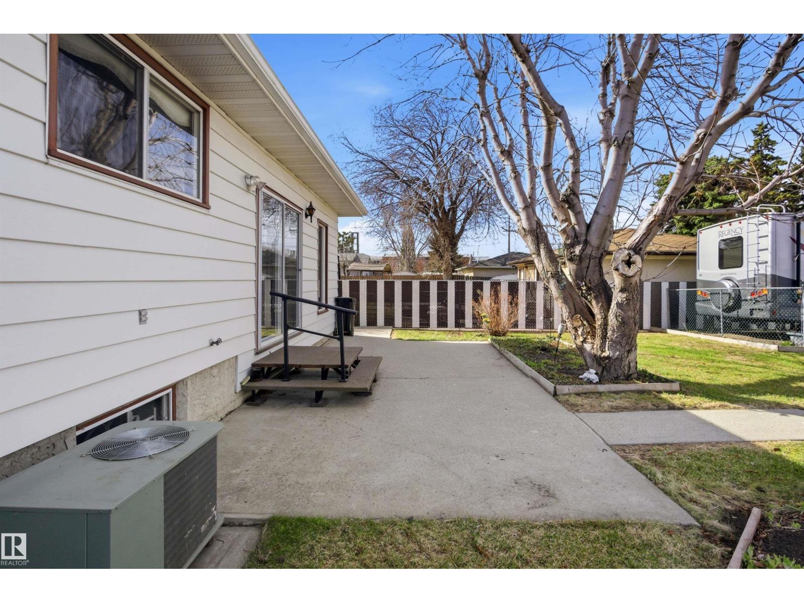 13222 116 St Nw, Edmonton, AB - Outdoor