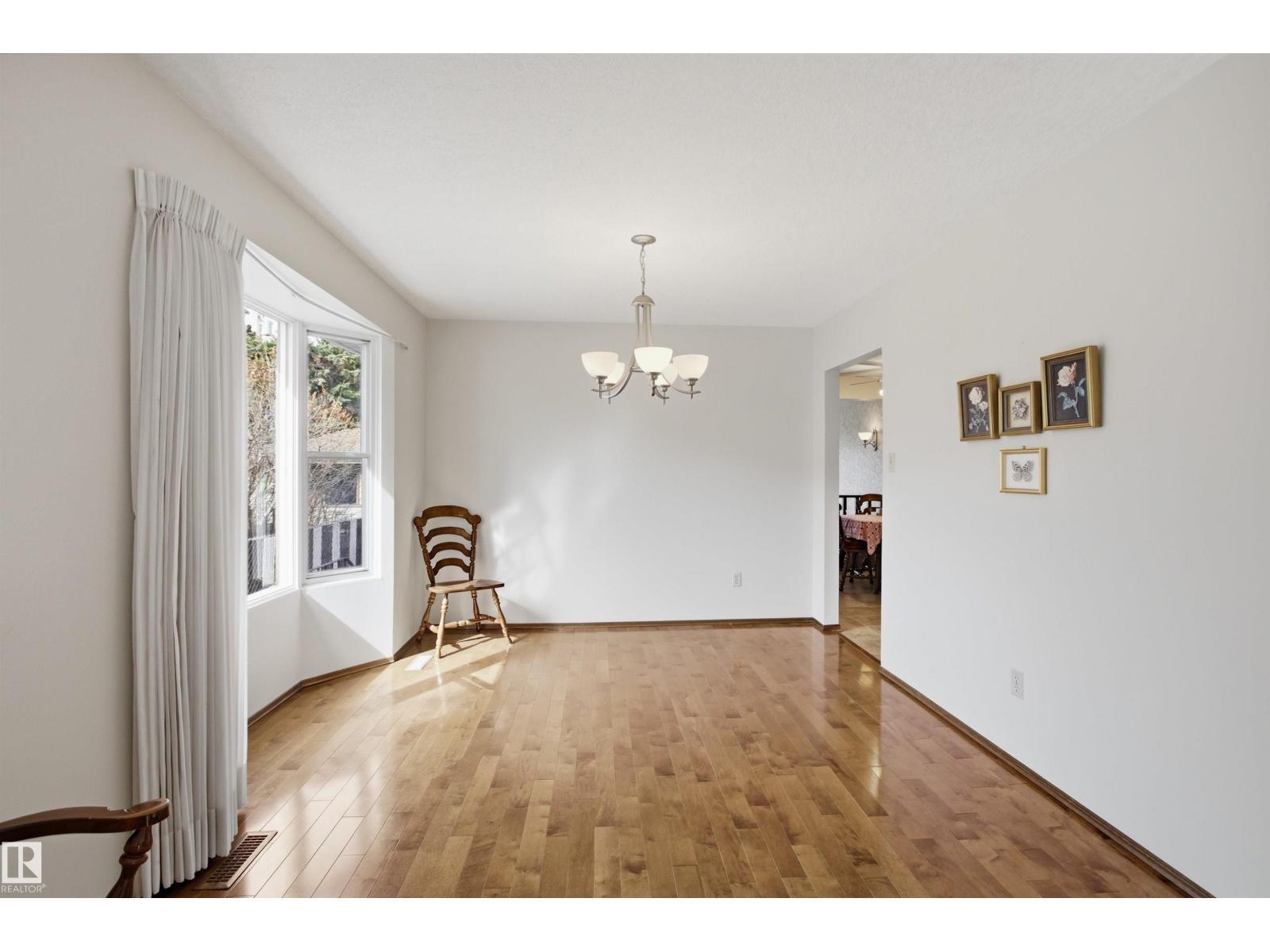 13222 116 St Nw, Edmonton, AB - Indoor