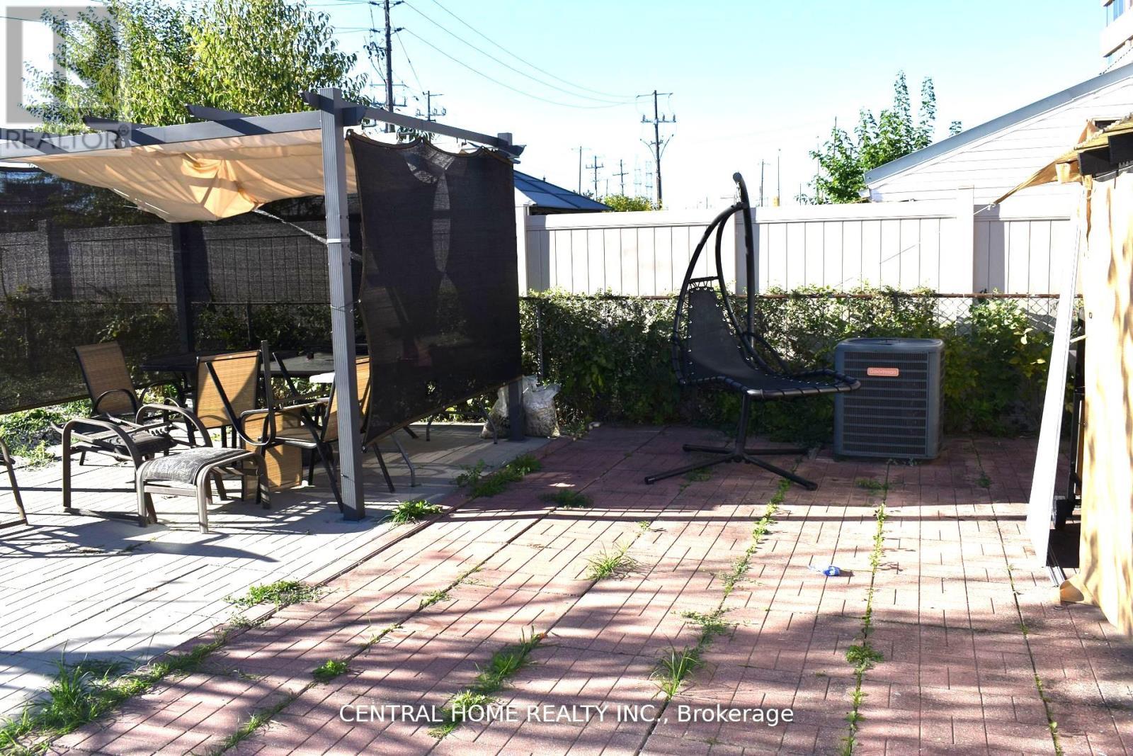59 Blaney Crescent, Toronto, ON - Outdoor