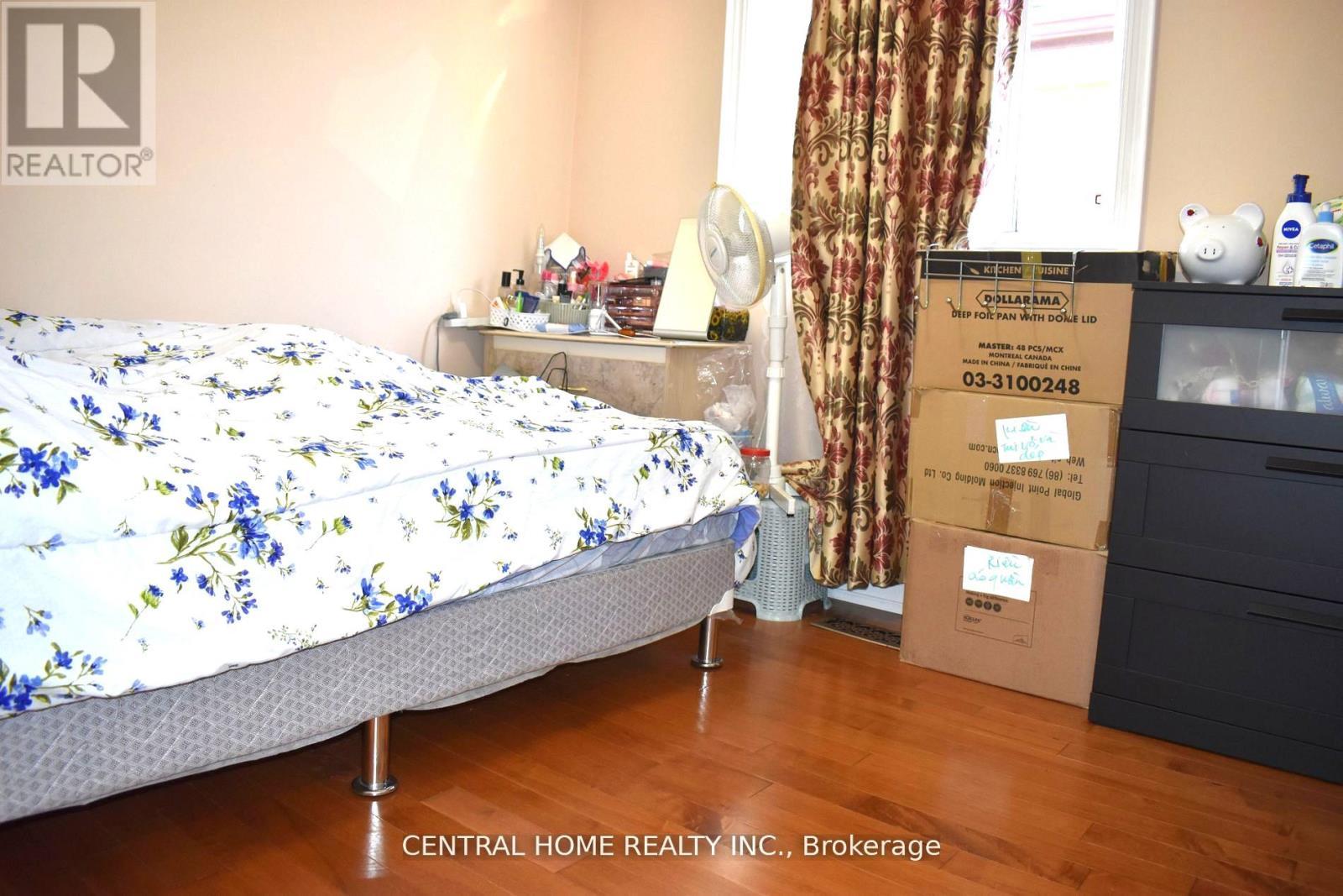 59 Blaney Crescent, Toronto, ON - Indoor Photo Showing Bedroom