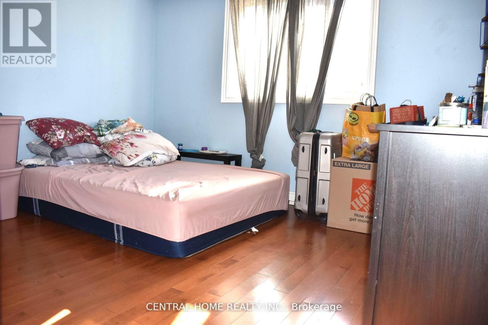 59 Blaney Crescent, Toronto, ON - Indoor Photo Showing Bedroom