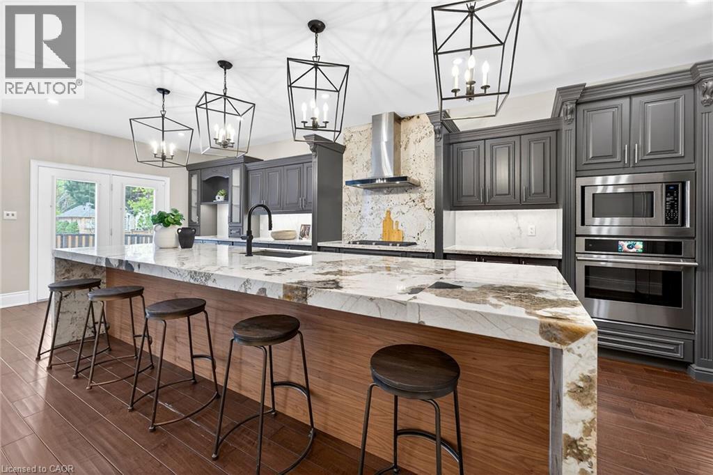 775 King Road, Burlington, ON - Indoor Photo Showing Kitchen With Upgraded Kitchen