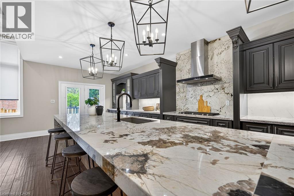 775 King Road, Burlington, ON - Indoor Photo Showing Kitchen With Upgraded Kitchen