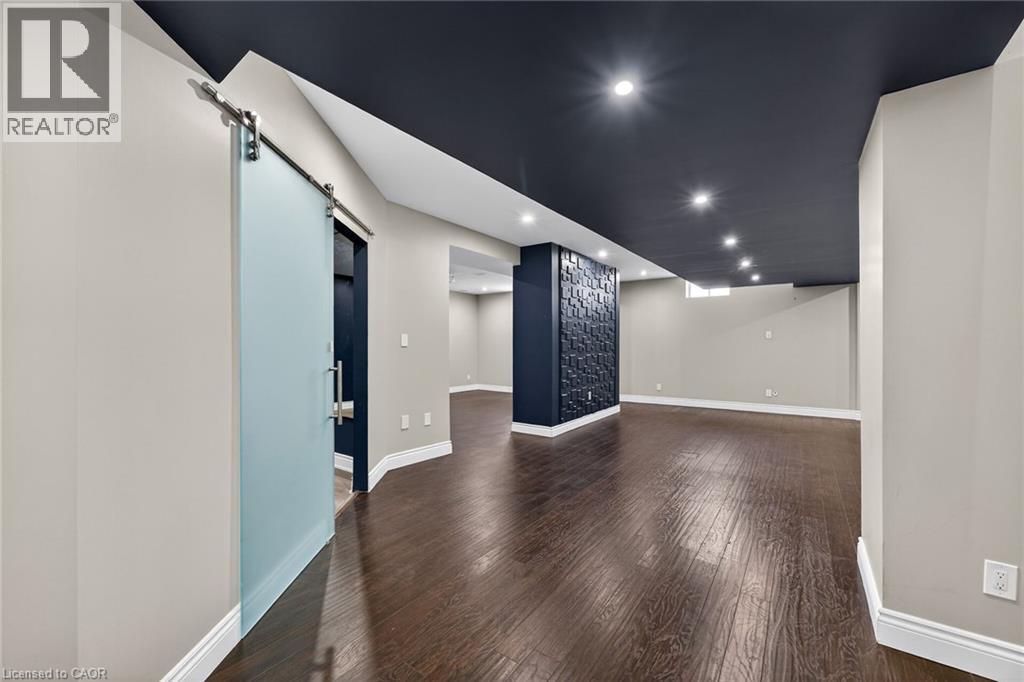 775 King Road, Burlington, ON - Indoor Photo Showing Other Room