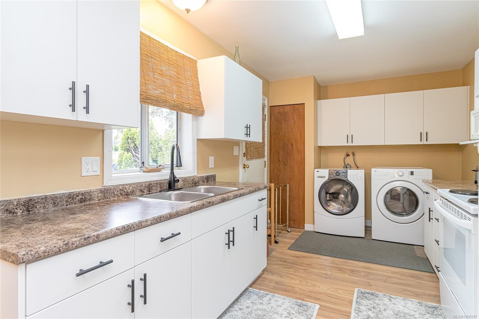 8-3208 Gibbins Rd, Duncan, BC