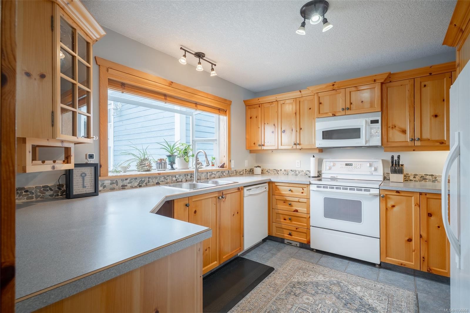 437 Davis Rd, Ladysmith, BC