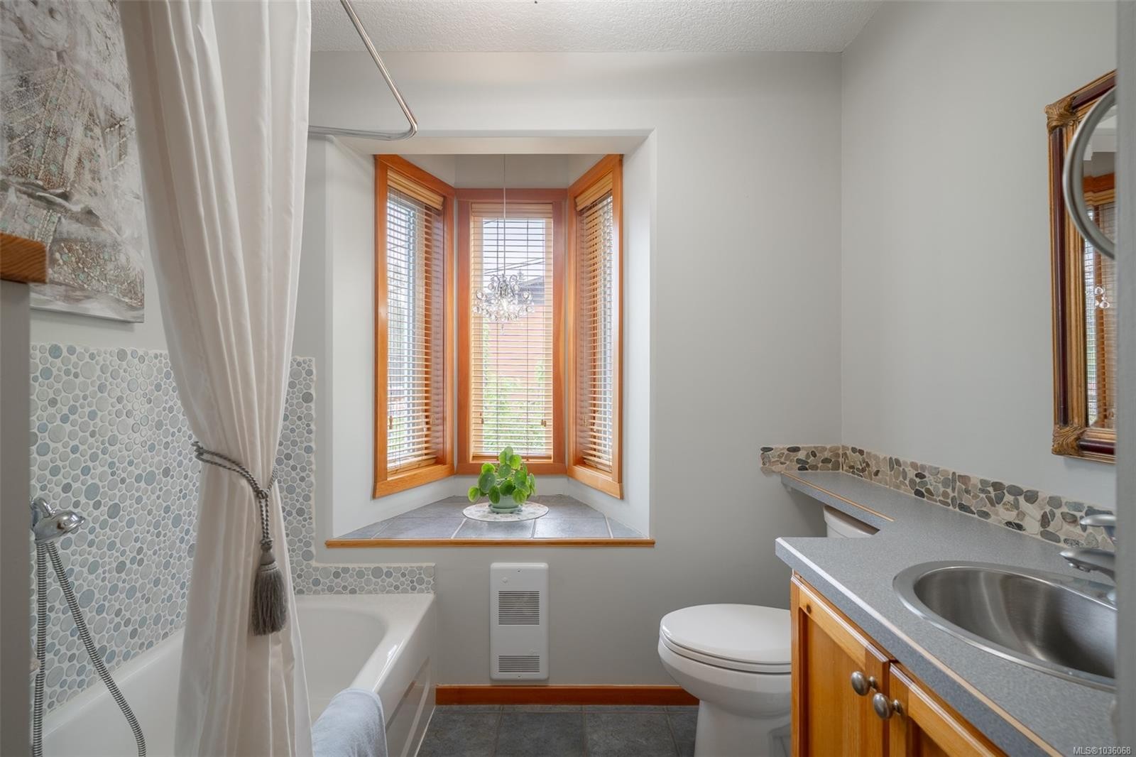 437 Davis Rd, Ladysmith, BC