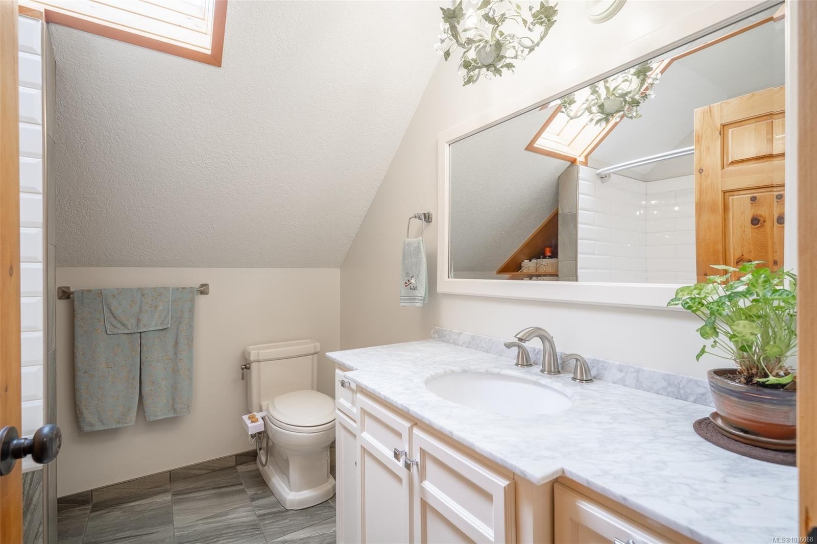 437 Davis Rd, Ladysmith, BC