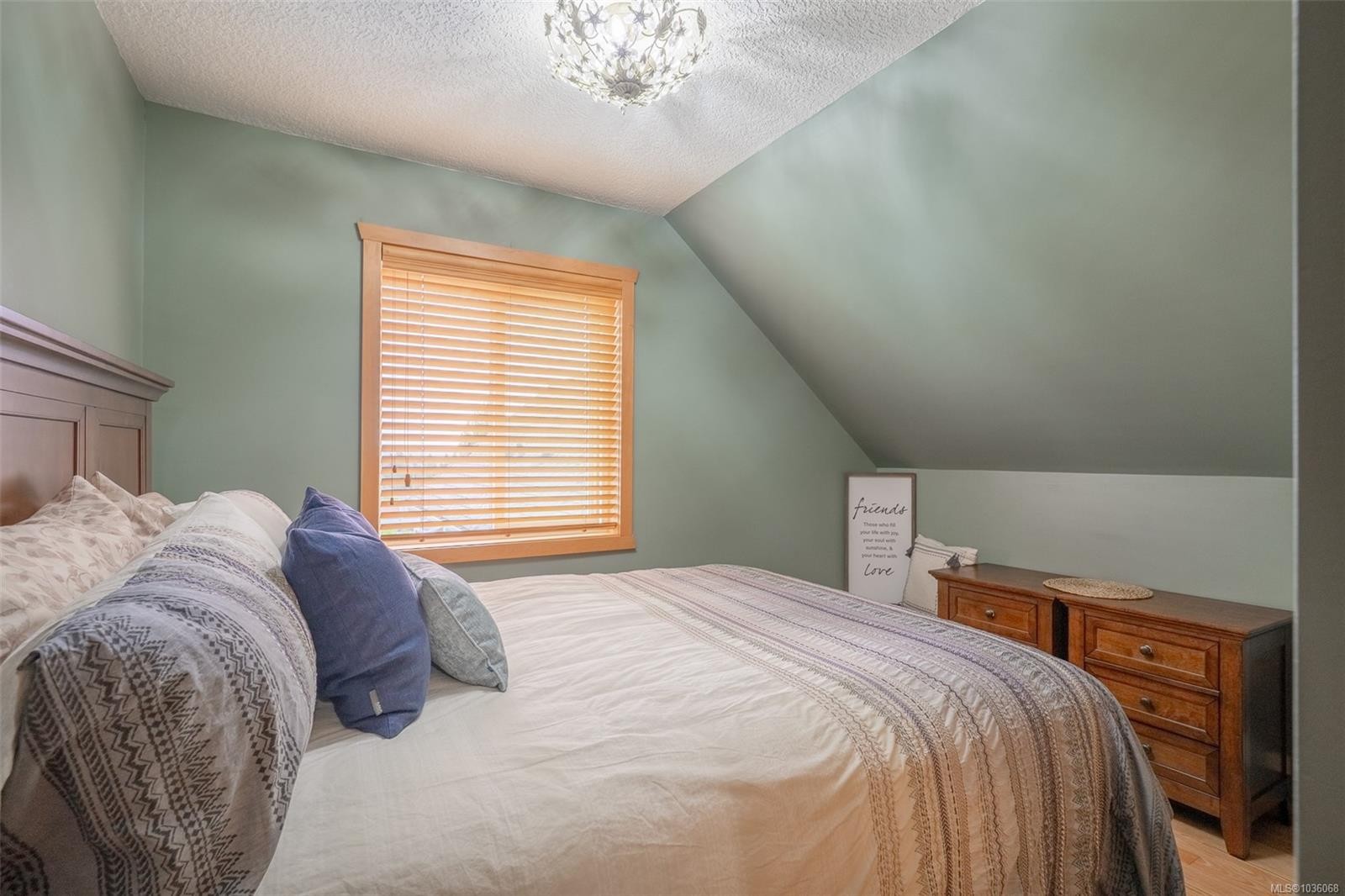 437 Davis Rd, Ladysmith, BC
