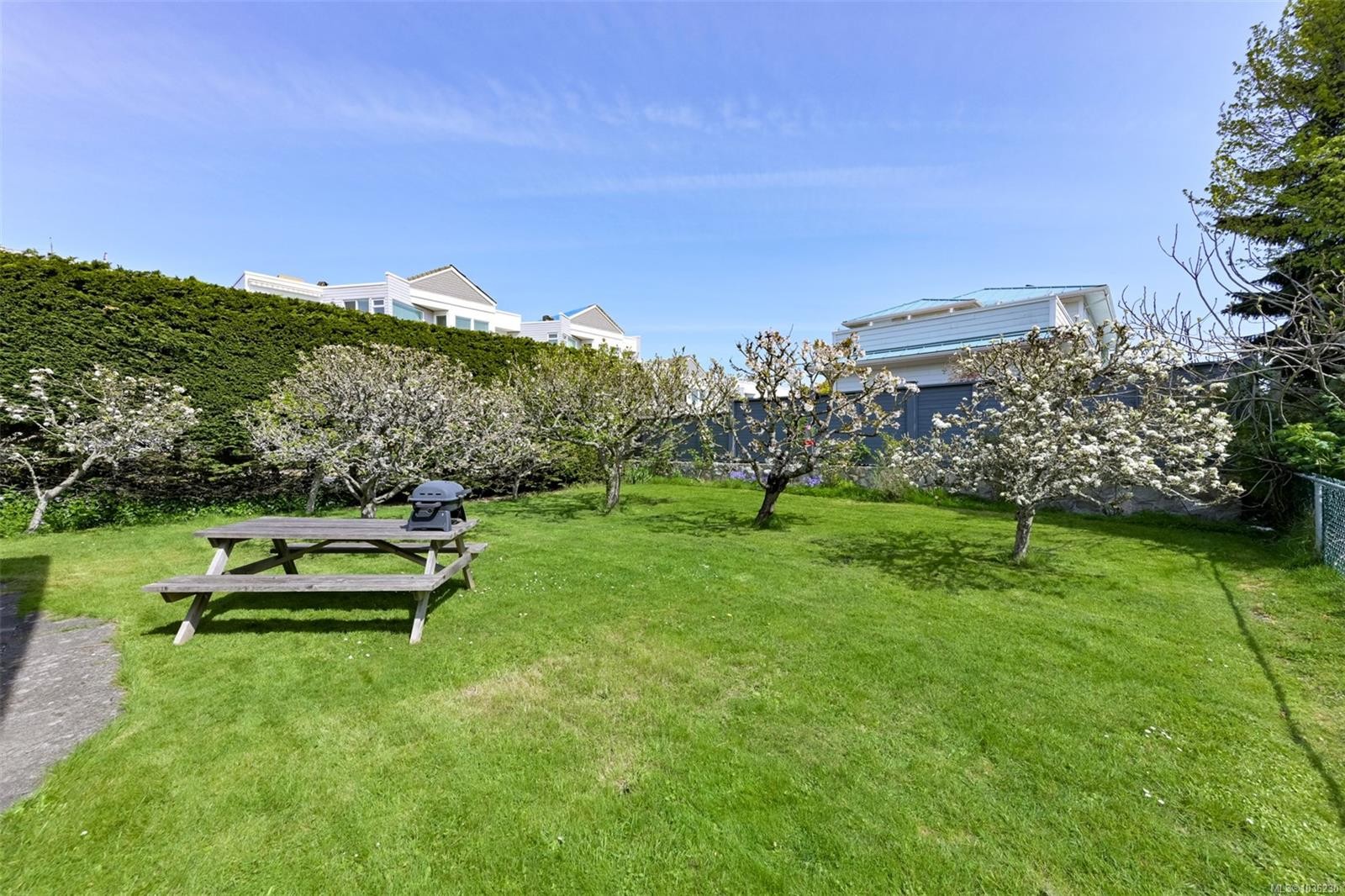 2535 Bevan Ave, Sidney, BC