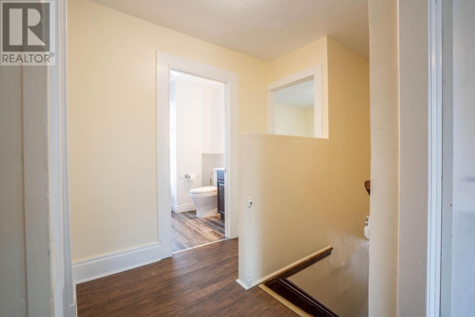 928 Queen St E, Sault Ste. Marie, ON - Indoor
