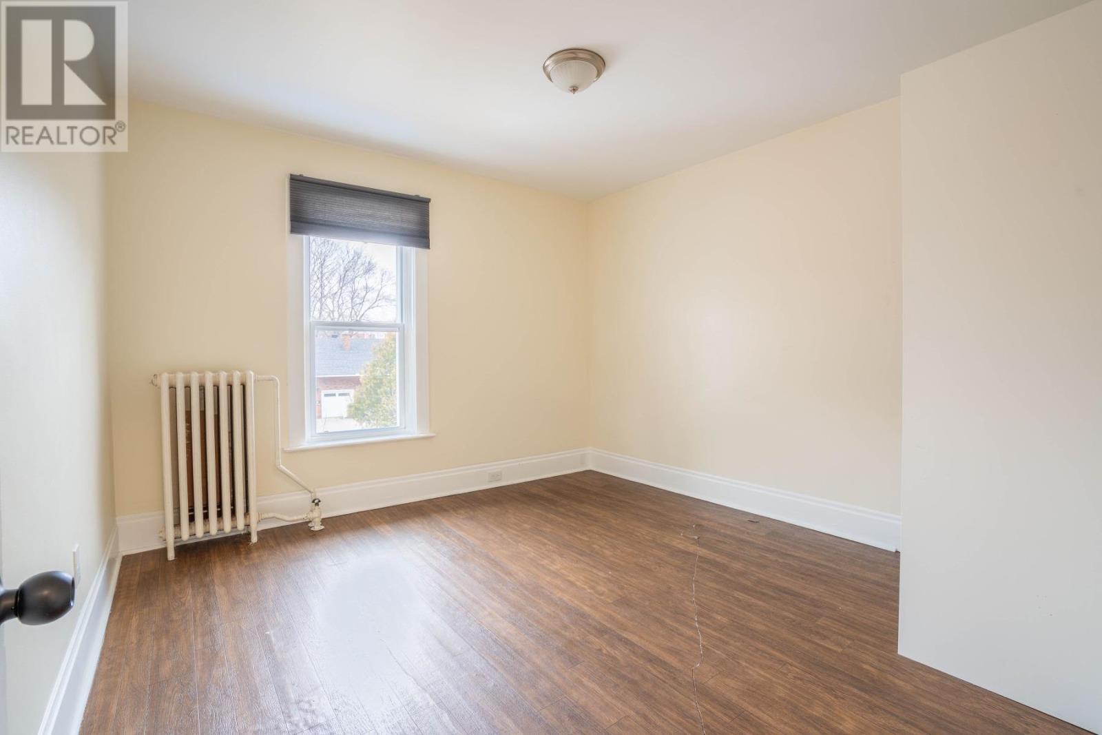 928 Queen St E, Sault Ste. Marie, ON - Indoor Photo Showing Other Room